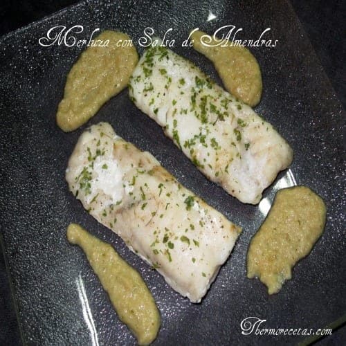 Merluza con salsa de almendras.